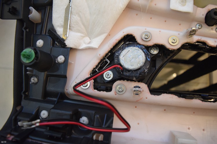 奥迪A4L音响改装丹拿喇叭，美妙音质让人如临现场！昆明发烧友