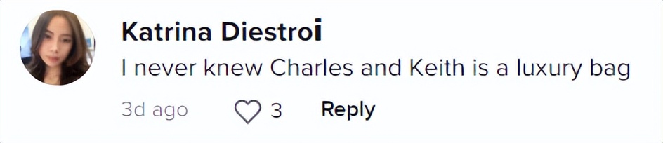 女孩子晒爸爸送的80元的包,女生晒父亲买的包