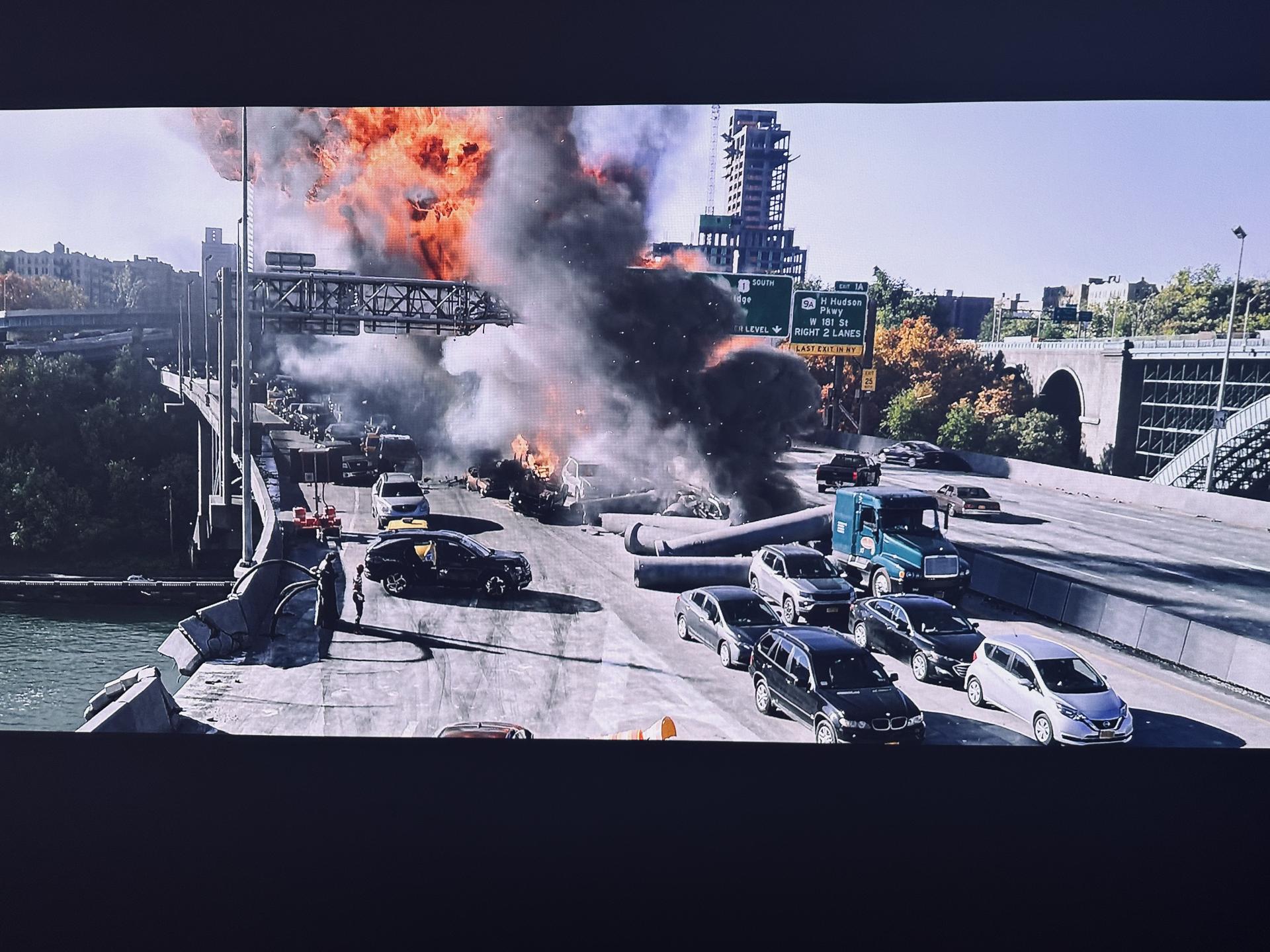 峰米全色激光电视t1实测,一图了解峰米全系激光电视区别