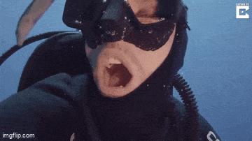 妹子穿皮裤,女生的皮裤