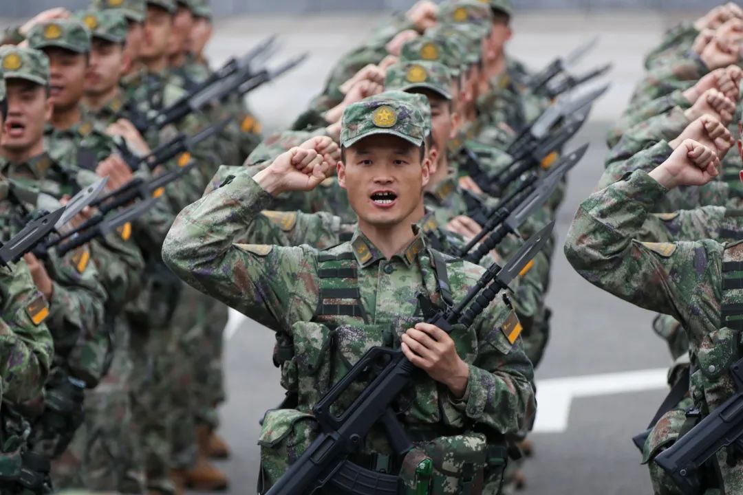 军营帅气视频,镜头下的军营青春岁月