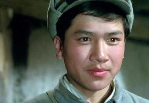 老电影红星闪闪潘冬子是谁演的,1974年闪闪的红星潘冬子谁扮演的