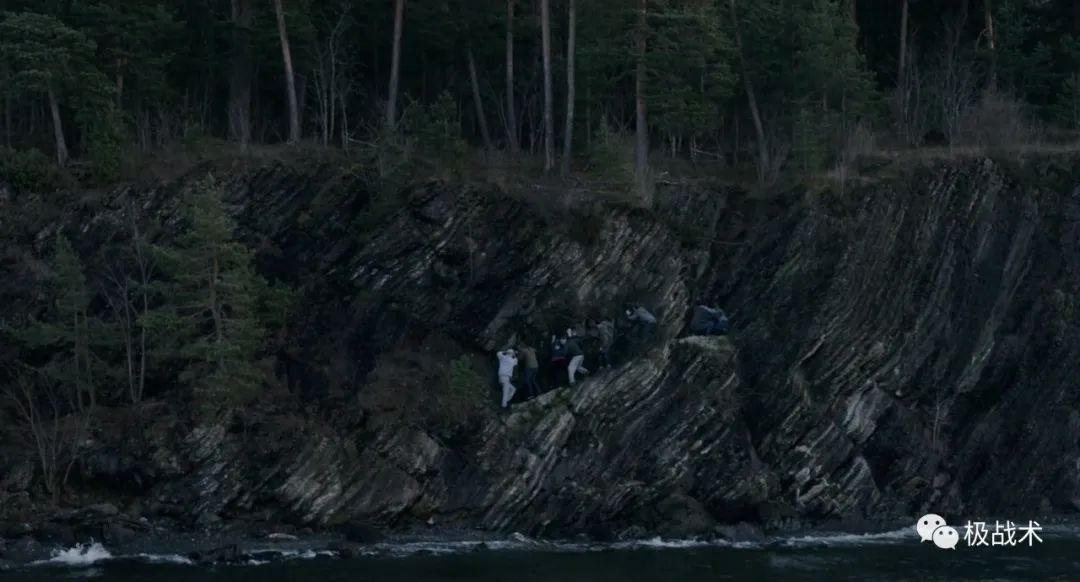 魔幻走进现实，冷血杀手即将假释出狱？-《7月22日》于特岛*案惨**