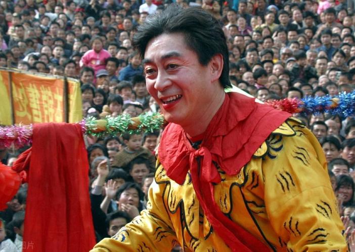 杨洁为何没有换掉六小龄童,杨洁为何没有换掉六小龄童呢