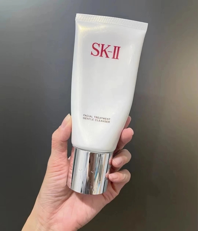 温和的控油保湿洗面奶有哪些,控油清洁力度强温和保湿的洗面奶