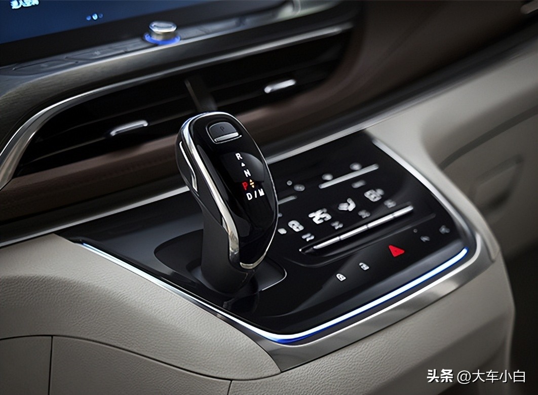 腾势d9超越别克gl86月份销量第一,无惧和湃动