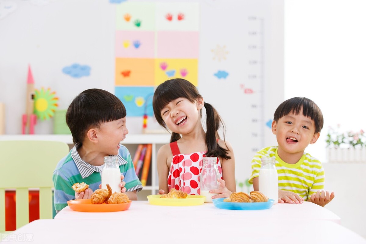 权威发布影响孩子长高的七大因素,家长如何走出孩子身高增长的误区