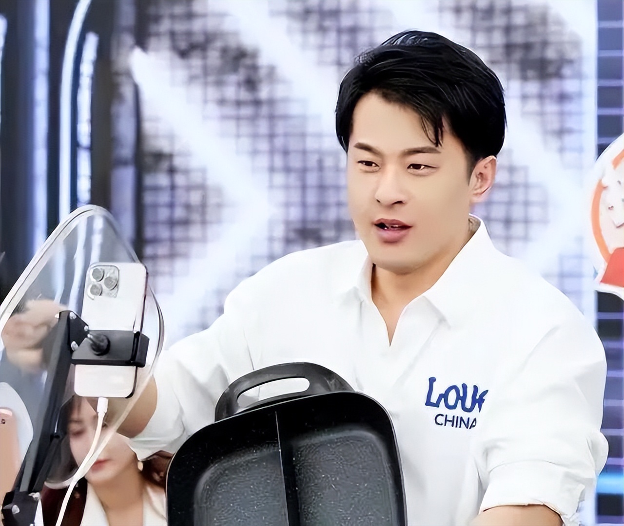 流量是永恒的话题，互联网平台的“造神”运动不会终止