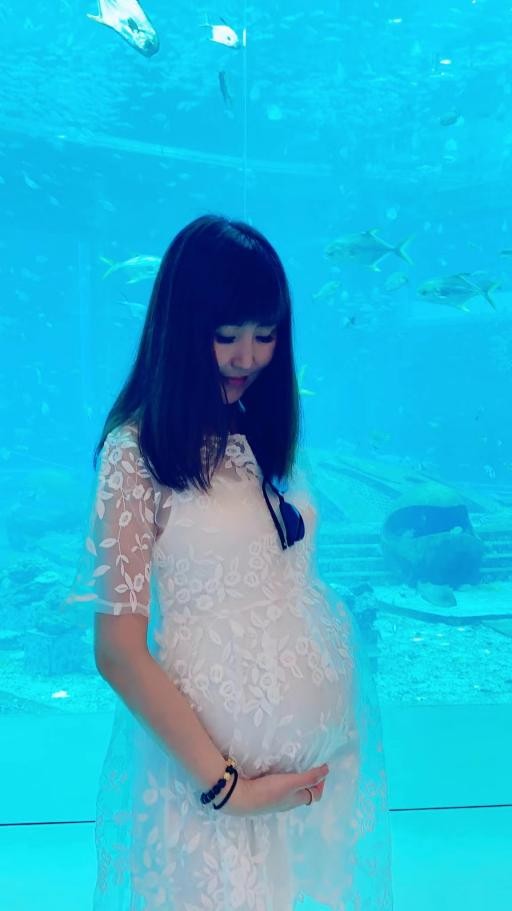 美女安检员婚前意外偏瘫，富二代未婚夫果断离开，靠代购买6套房