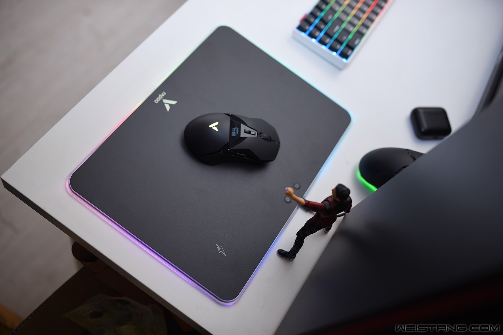 雷柏v10rgb鼠标垫中间凸起,樱桃鼠标垫和雷柏v10s