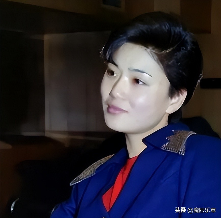 原上海电视新闻节目主持人李培红,新闻主播李培红抖音