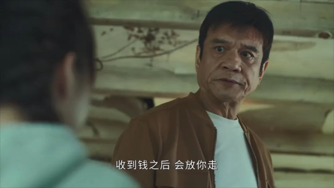 4集就下线8人，演员大换血，刚播就上17个热搜，《法证5》真爆了