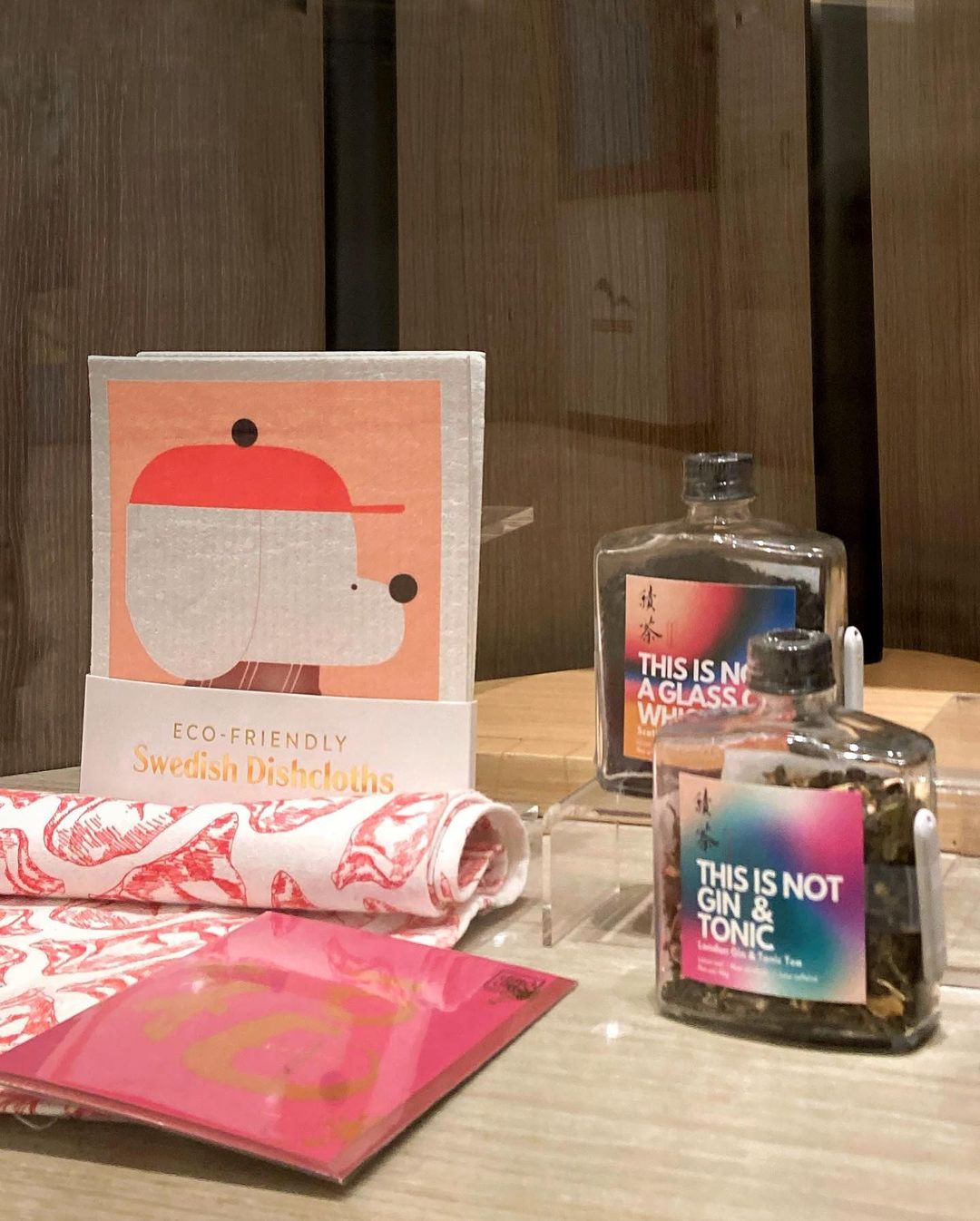 香港初创成功打造茶饮新时尚：首个无酒精成分的酒香茶