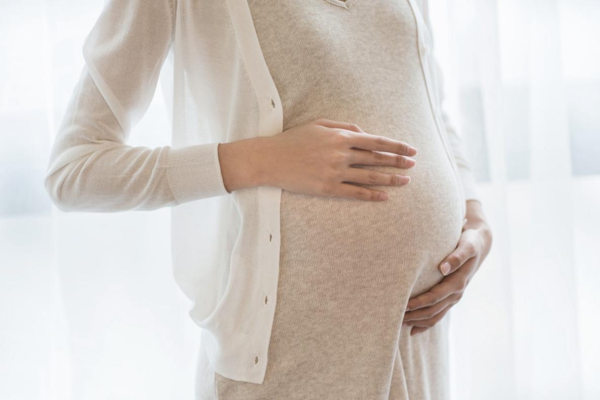 35周孕妇分泌物是黄色的怎么回事,孕妇裤头上褐色分泌物