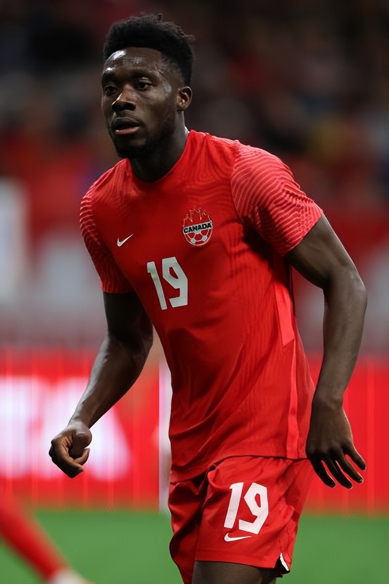 姆巴佩同期数据与梅西c罗对比,espn评nba百大球星前10