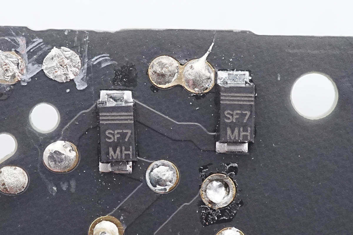 苹果原装20w快充一个小时充电50%,苹果原装快充20w充14pm要充多久