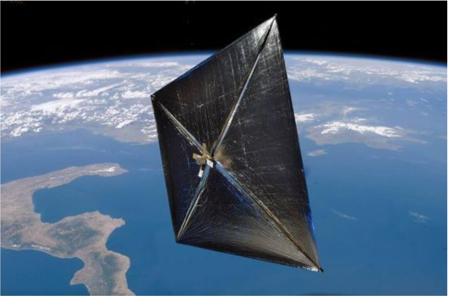 每秒60公里的地球飞船,光帆飞船速度有多快