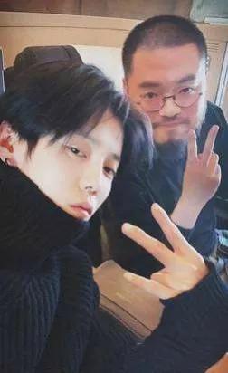 鹿晗最新踢球照片,鹿晗在足球场表现