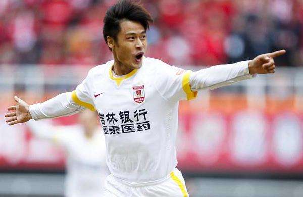 吉林长春足球比赛,长春亚泰2:1上港