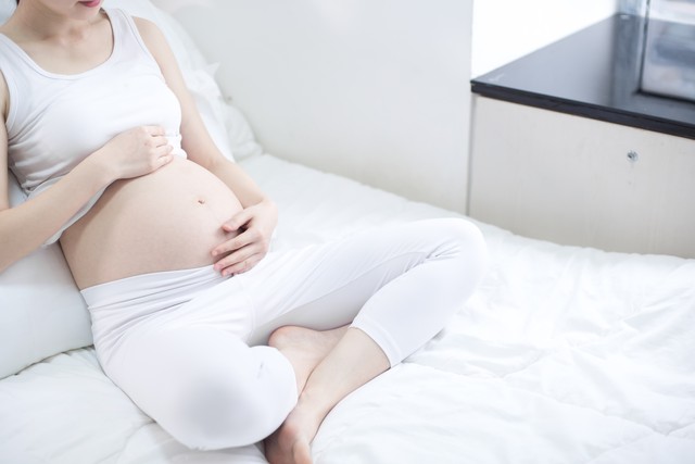 孕期反应很大,怀孕后期出现孕期反应怎么解决