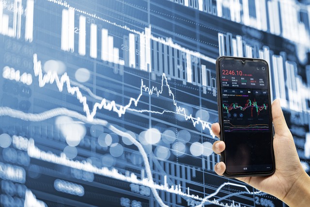 股票高进低出组合形态操作技巧