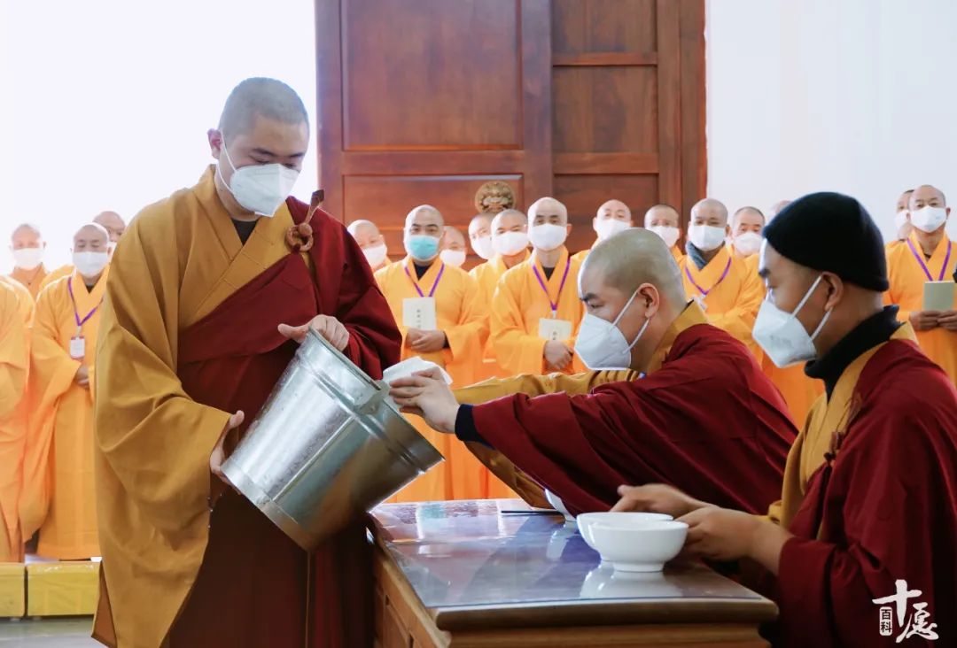 去寺院过门槛有什么讲究,去寺庙吃斋有什么讲究