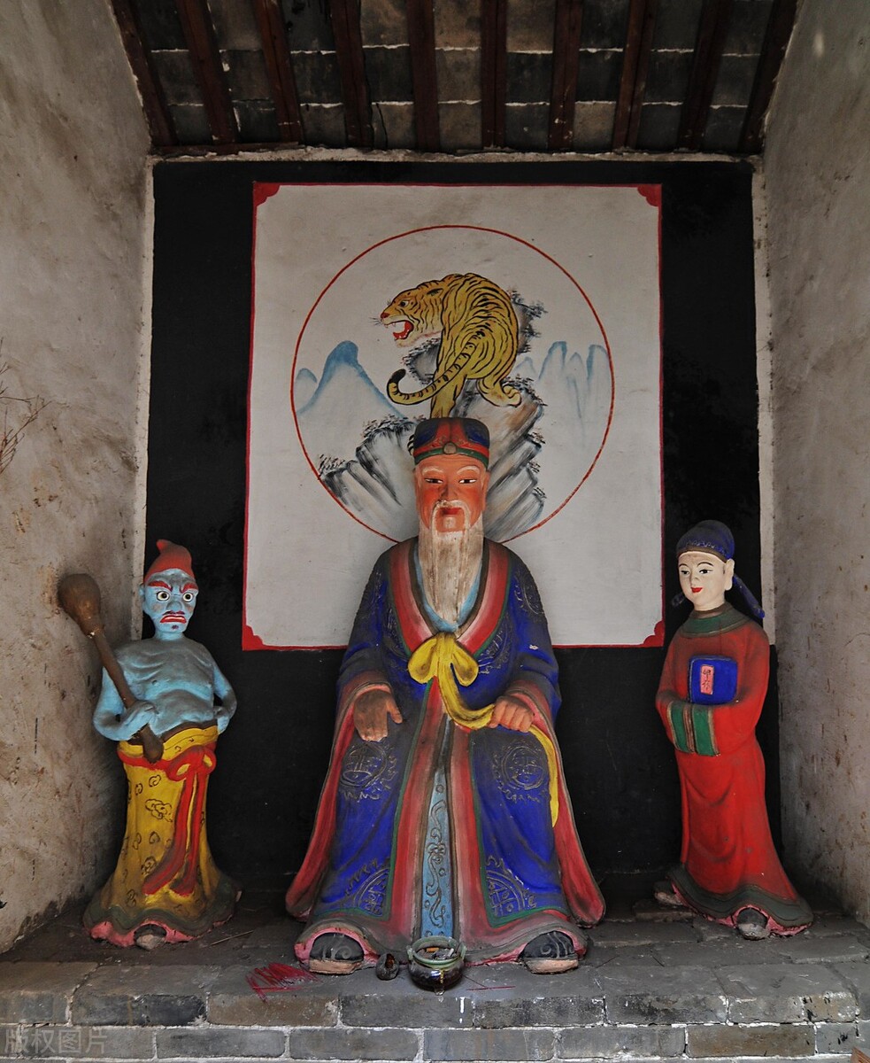 获嘉72冢之小磨盘冢：土地爷勇斗江洋大盗黑二豹的民间传说