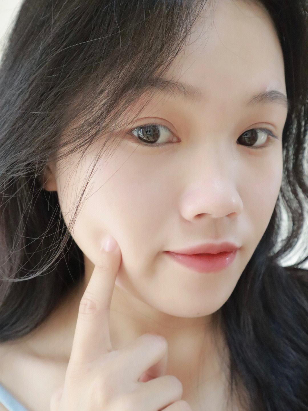 适合偏黄暗沉干燥肌肤的精华,补水美白祛黄提亮肤色精华推荐