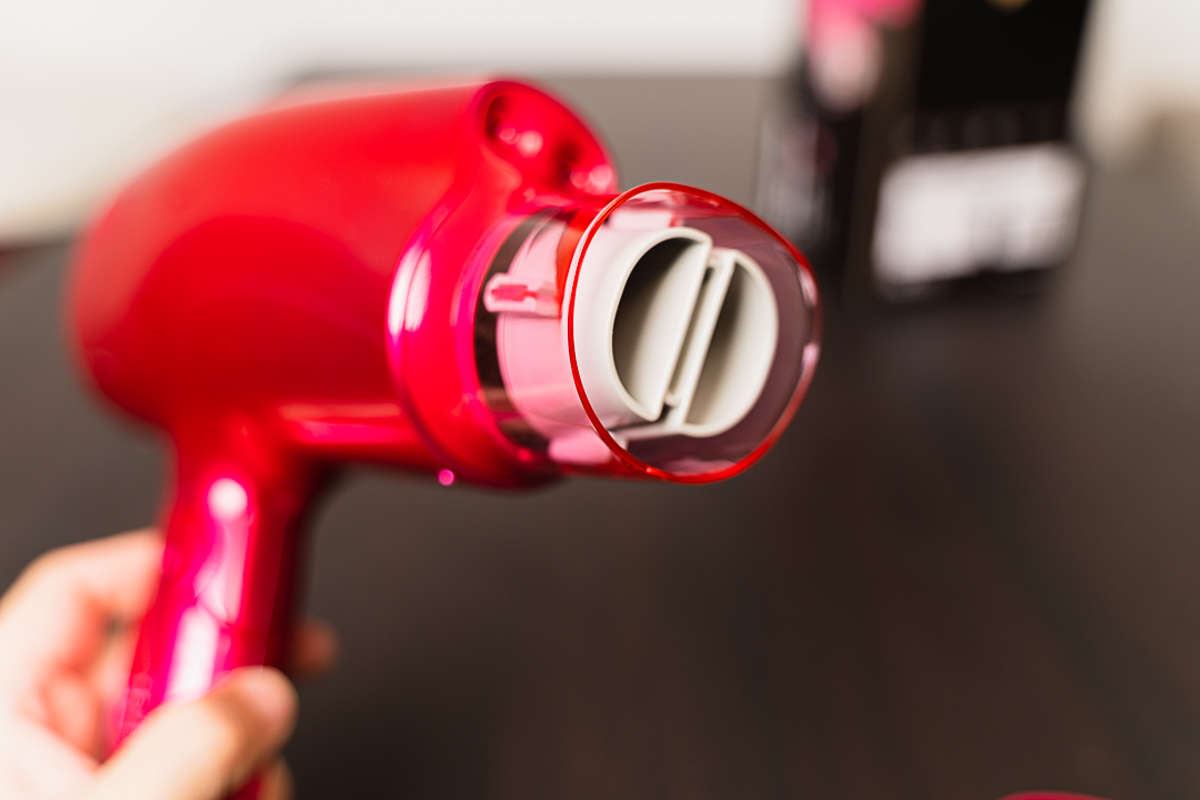 松下纳诺怡是智商税吗,松下纳诺怡黑科技吹风机