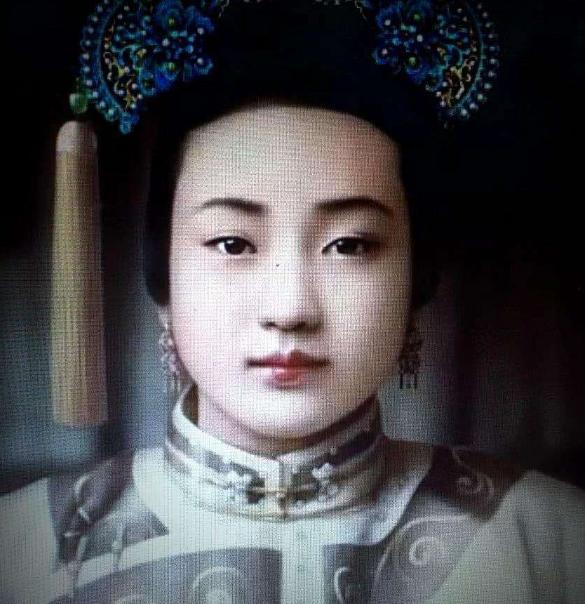 清朝慈禧跟妃子们的照片,清朝妃子真实照片慈禧太后