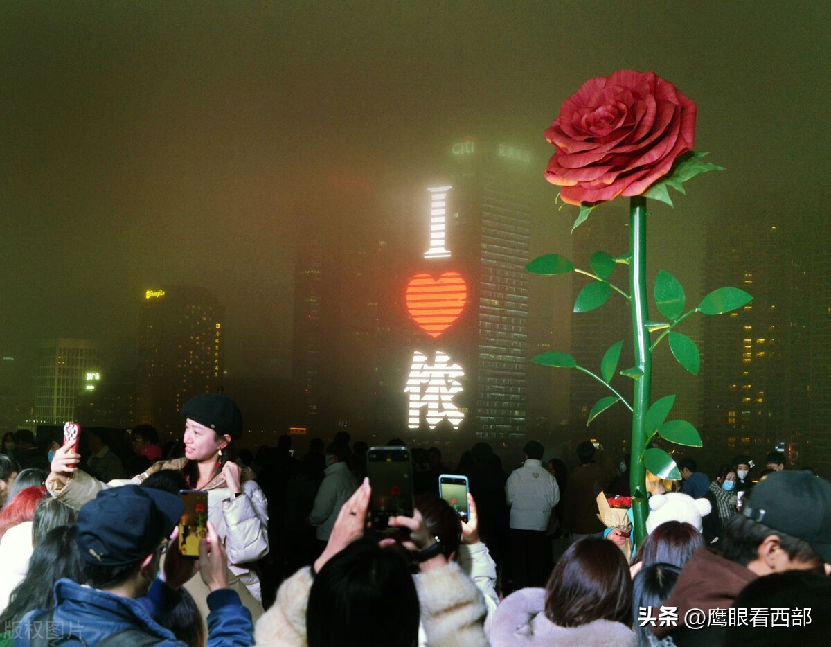 情人节怎么过女生要买什么礼物,情人节和对象要什么礼物好