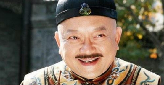 和珅与刘墉谁的年龄大,和珅阿桂同时期官位