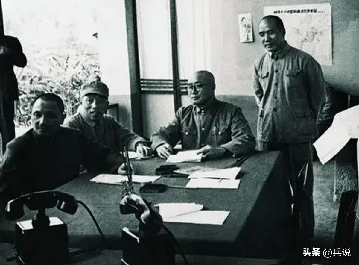 建国初期“五马进京”，哪几位有资格授元帅？邓公是其一