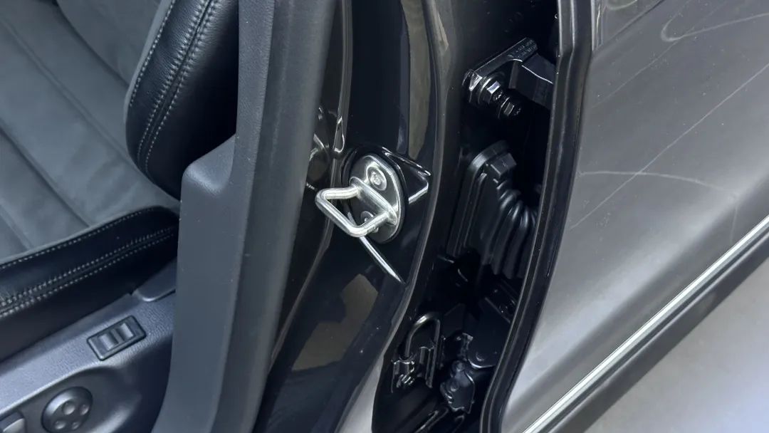 r36翻新改造全过程,大众r36这么老的车怎么还卖这么贵