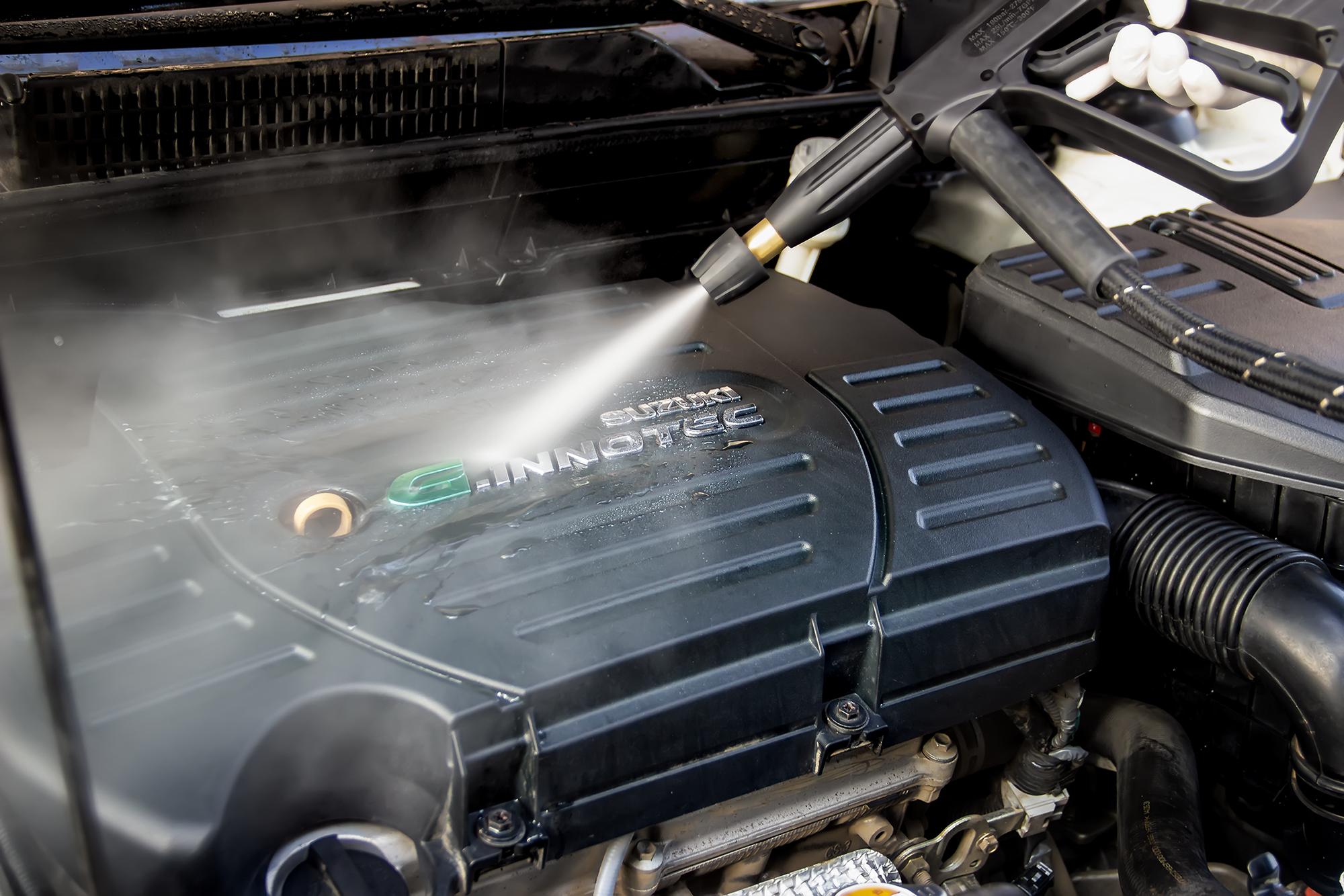 蒸汽清洗汽车内饰,不一样的洗车方式