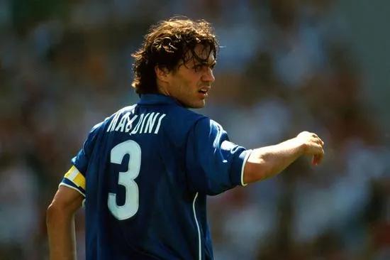 80后记忆中的足坛最佳11人,说出你认为最强的历史球员