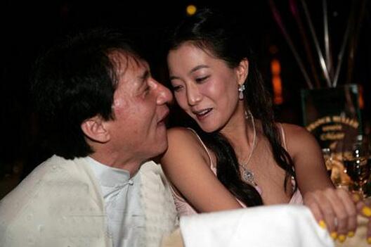 韩国女明星金喜善抖音,韩国女星金喜善