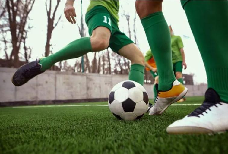 足球场上的政治：18年，奥地利前锋一句脏话，引燃“巴尔干战火”