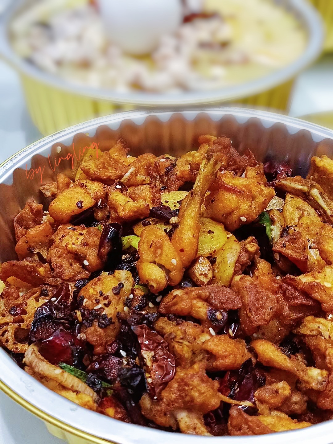 在厦门，8个朋友一桌外卖人均60不到，朋友夸我会持家