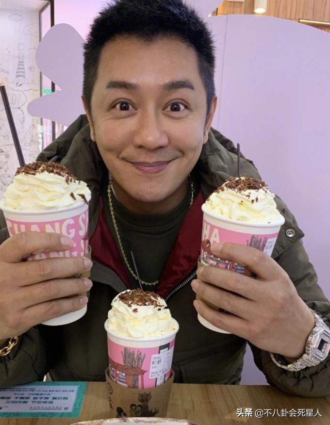 脸部垮掉的男人,脸部塌陷的男生