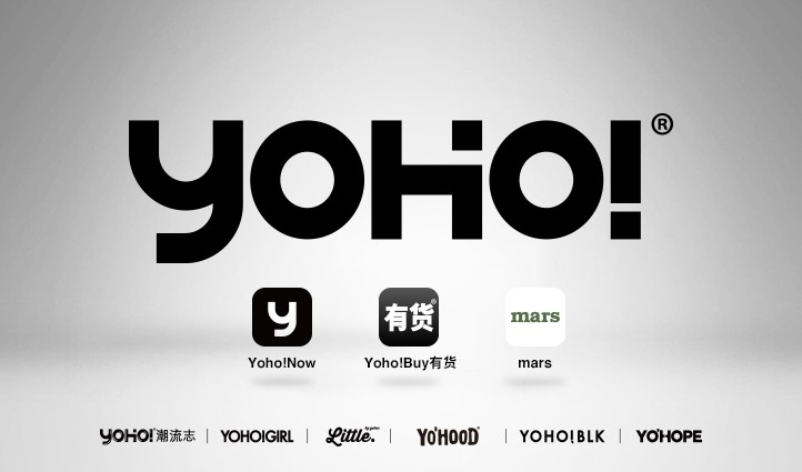 一件t恤supreme,一件衣服logo