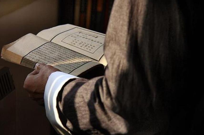 三生万物物极必反,三生万物逢七就变出处