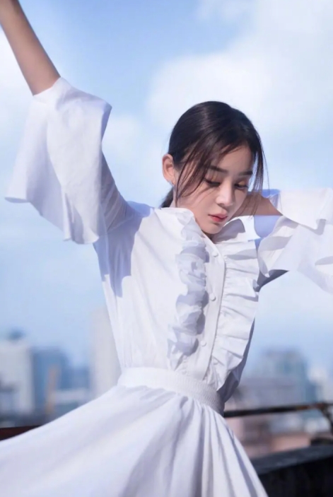 袁姗姗的一个小动作为自己反黑了,袁姗姗为什么可以洗白成功