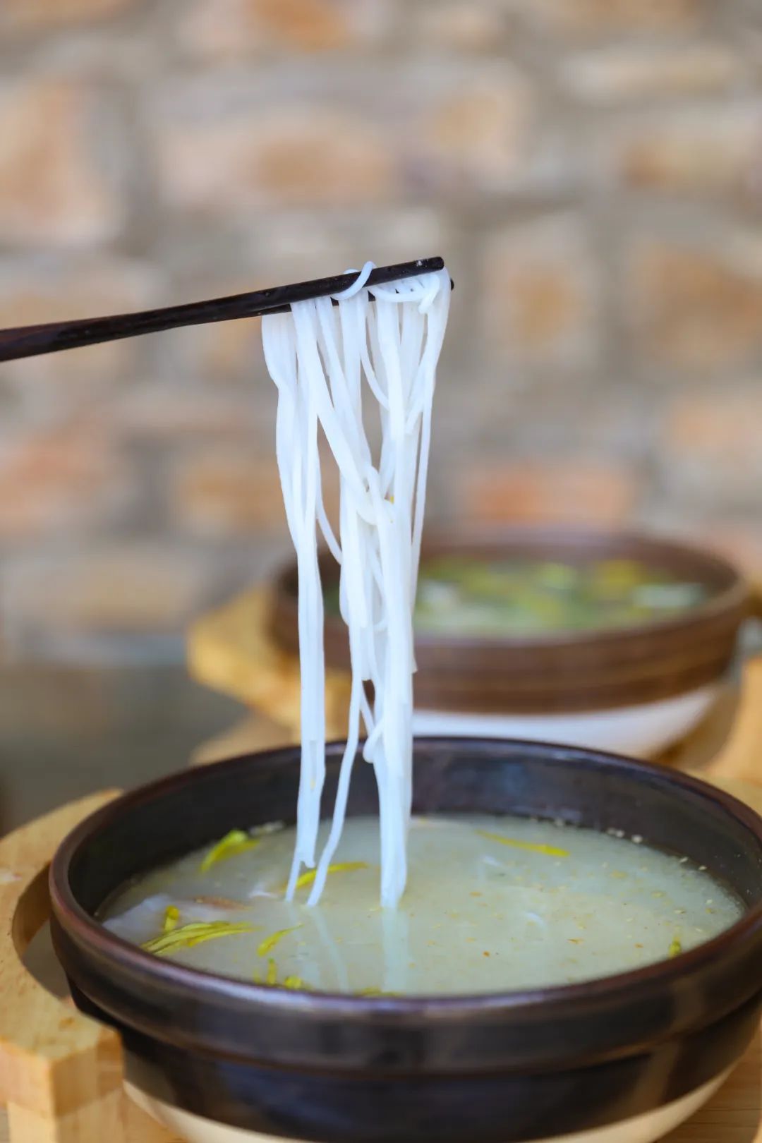 蒙自过桥米线哪家是非遗,蒙自喜桥园过桥米线非遗传承人