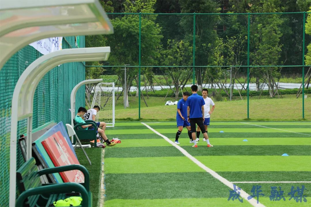 闄嗗啿杩愬姩瑙嗛,闄嗗啿楠戣