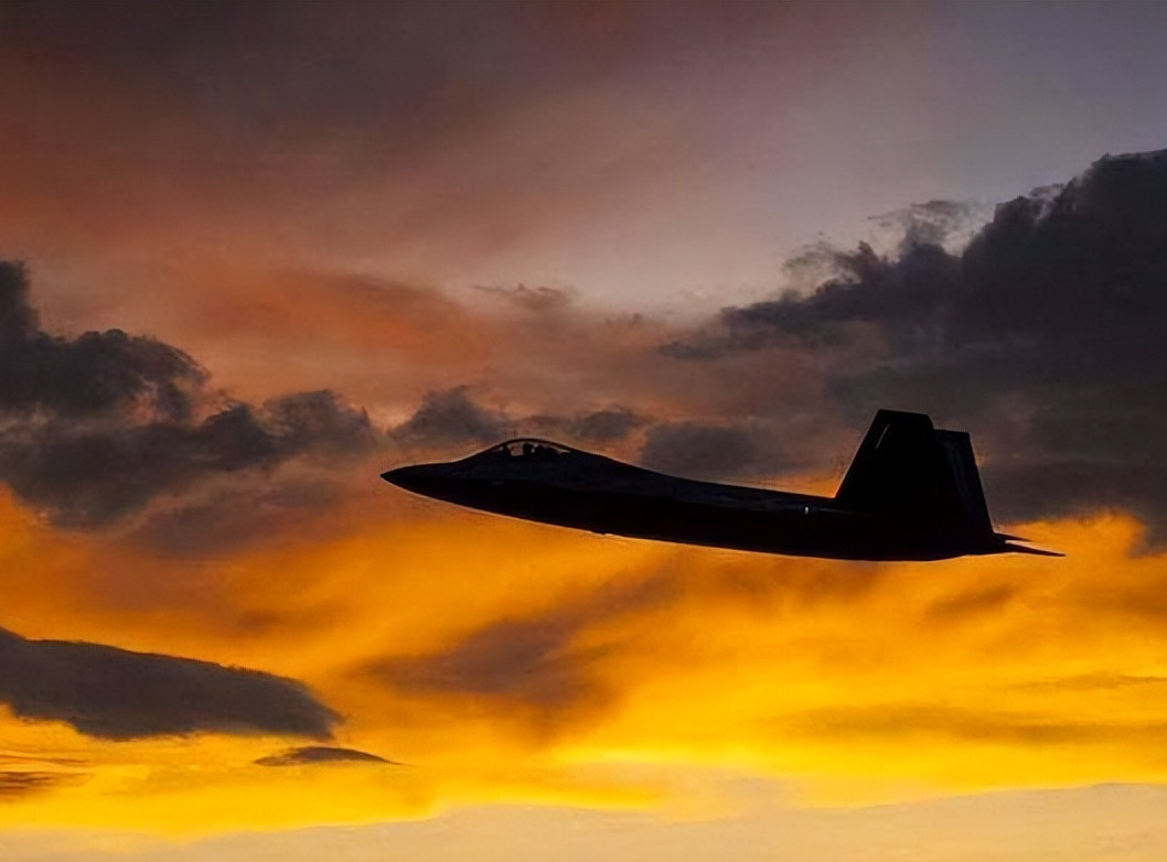 一场防空闹剧，为何只有F22A出场，F15与F35都干什么去了？