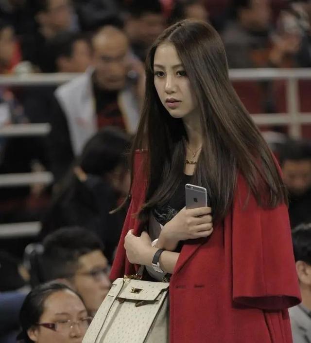 cba太太团抢戏颜值耐打,cba惊艳美女