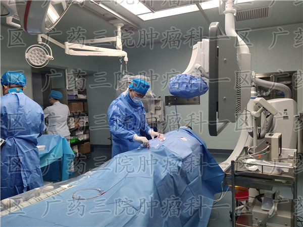 乳腺癌水肿溃烂自愈案例,乳腺癌软组织多处转移溃烂