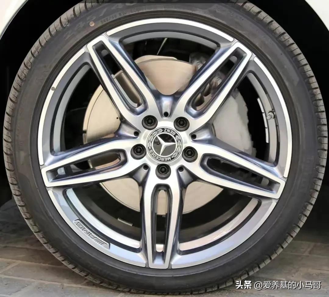 奔驰e级2023款e300l豪华型落地价,奔驰e级2024款e300l多少钱