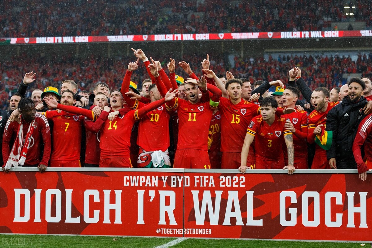 梅西c罗单场任意球双响合集,国际友谊赛梅西五子登科